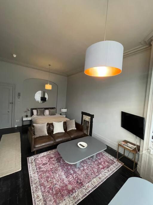 Elegant Studio In Central Hove - 5 Min Walk To Beach - 10 Min To Hove Extérieur photo