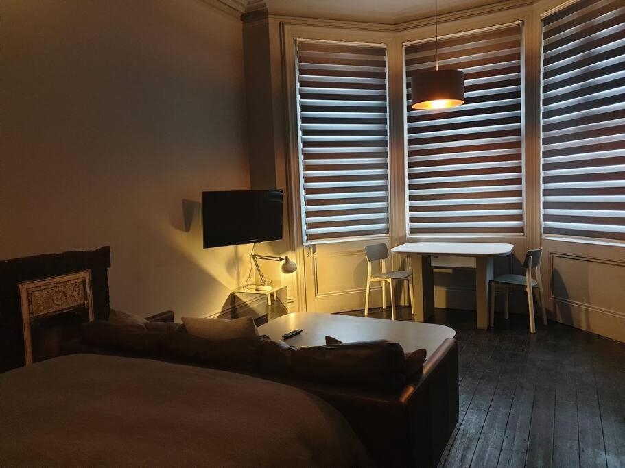 Elegant Studio In Central Hove - 5 Min Walk To Beach - 10 Min To Hove Extérieur photo